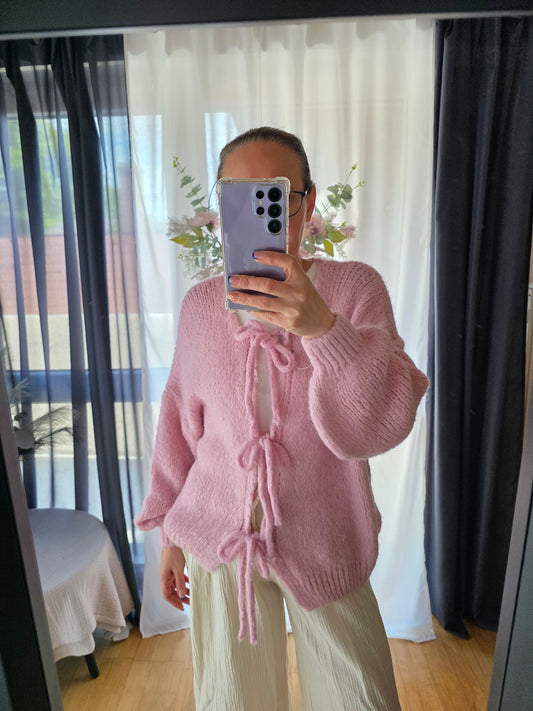 Strickjacke mit Schleifen